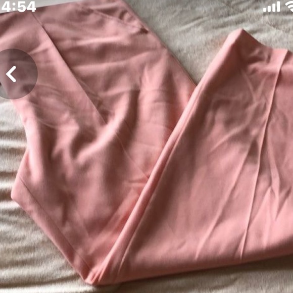 Gorgeous - Picture 4 of 4